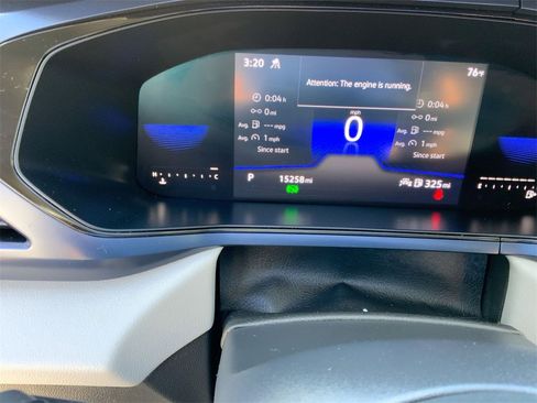 Used 2022 Volkswagen Taos SE w/ IQ.Drive SE Package image 13