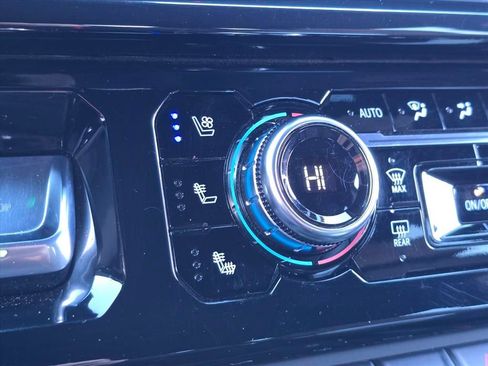 Certified 2024 GMC Sierra 1500 AT4 w/ Technology Package image 23