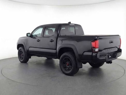 Used 2020 Toyota Tacoma TRD Off-Road image 4