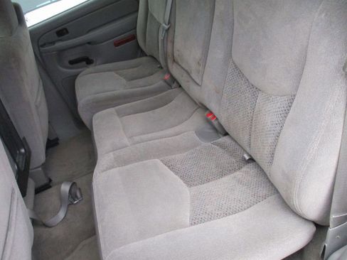 Used 2005 Chevrolet Tahoe LS image 8