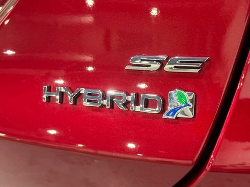 Used 2018 Ford Fusion SE w/ Equipment Group 602A FWD image 32
