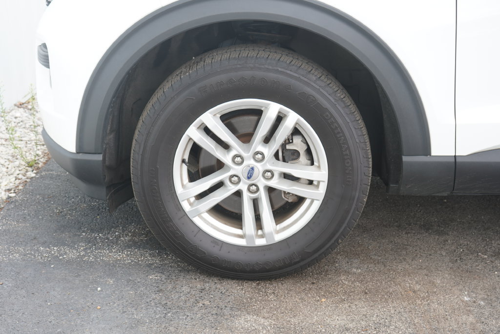 Used 2022 Ford Explorer XLT AWD/4WD image 6