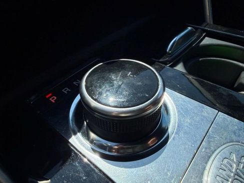 Used 2018 Land Rover Discovery HSE Luxury image 32