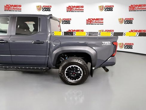 Used 2025 Toyota Tacoma TRD Off-Road AWD/4WD image 29