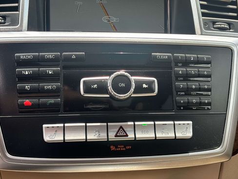 Used 2015 Mercedes-Benz GL 450 4MATIC image 23