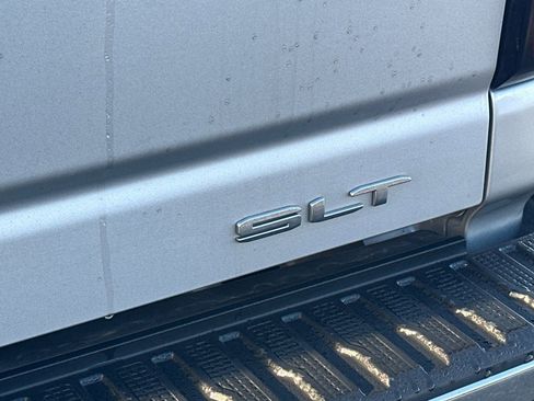 Used 2022 GMC Sierra 2500 SLT w/ SLT Convenience Package image 6