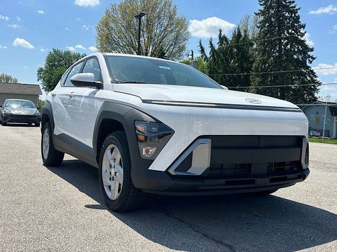 New 2026 Hyundai Kona SE image 11