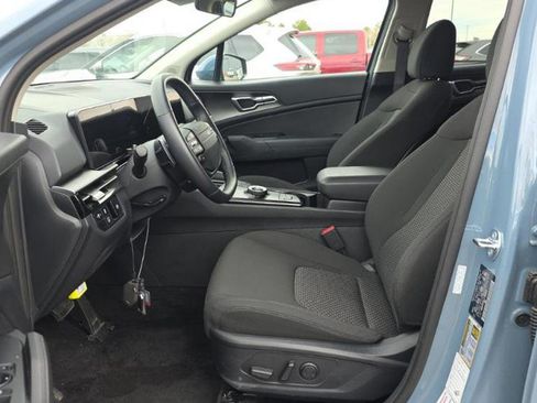 Used 2026 Kia Sportage S AWD/4WD image 3