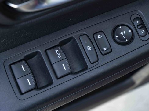 Used 2024 Honda CR-V LX image 35