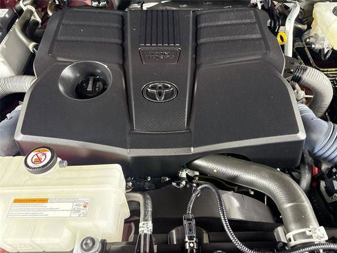 Used 2023 Toyota Tundra Limited AWD/4WD image 42