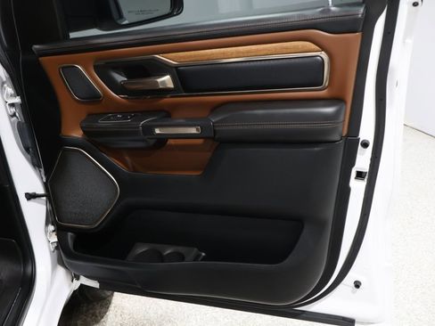 Used 2020 RAM 1500 Longhorn image 25