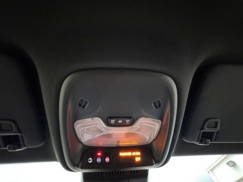 Used 2023 Chevrolet Colorado Trail Boss AWD/4WD image 25
