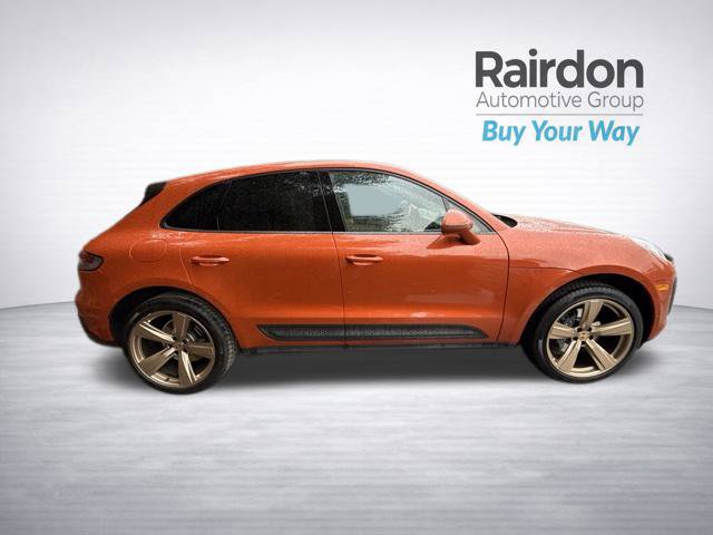 Used 2022 Porsche Macan AWD/4WD image 8