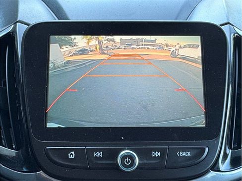 Used 2017 Chevrolet Volt Premier w/ Driver Confidence II Package FWD image 16
