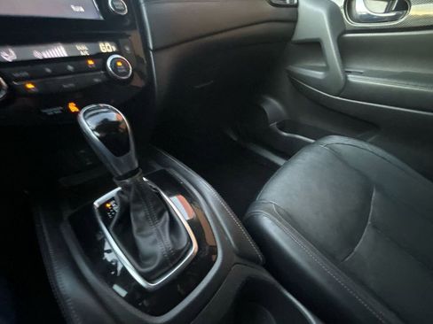 Used 2017 Nissan Rogue SL image 13