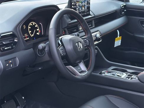 New 2025 Honda Pilot TrailSport image 16