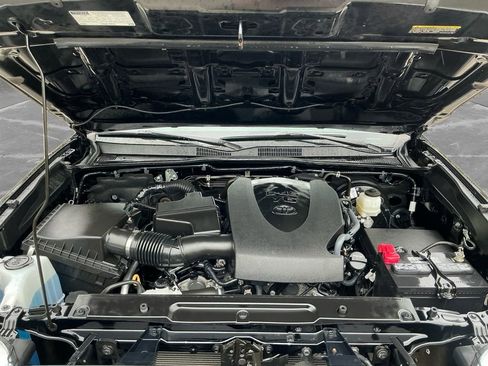 Used 2023 Toyota Tacoma SR AWD/4WD image 19