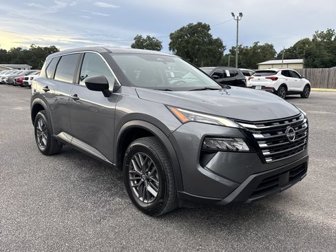Used 2025 Nissan Rogue S FWD image 7