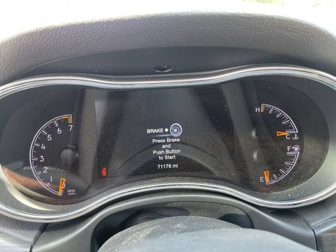 Used 2020 Jeep Grand Cherokee Limited w/ Premium Lighting Group AWD/4WD image 5