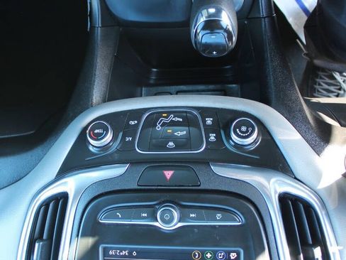 Used 2020 Chevrolet Equinox LS image 50