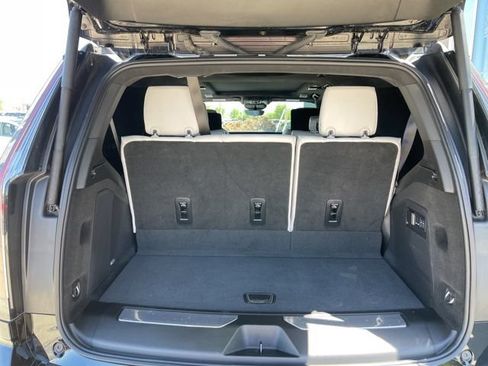 Used 2025 Cadillac Escalade V AWD/4WD image 8