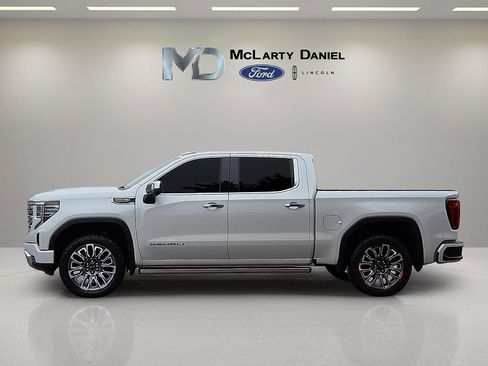 Used 2023 GMC Sierra 1500 Denali w/ Denali Reserve Package AWD/4WD image 3