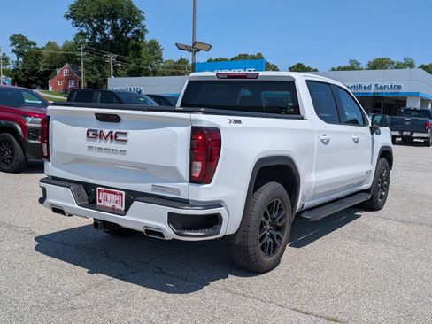 Used 2024 GMC Sierra 1500 Elevation w/ X31 Off-Road Package AWD/4WD image 3
