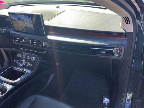 Used 2022 Lincoln Nautilus Reserve image 16