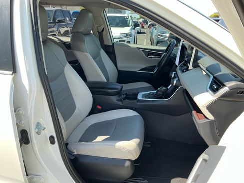 Certified 2019 Toyota RAV4 Limited w/ Cold Weather Package AWD/4WD image 19