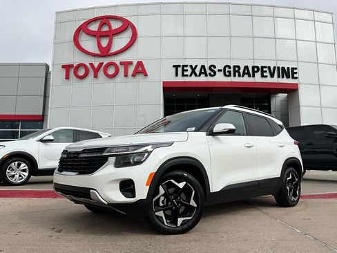 Used 2025 Kia Seltos S image 2