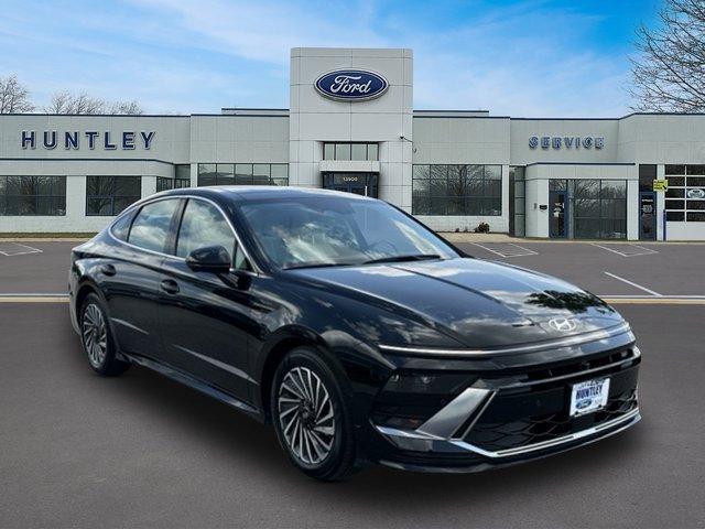 Used 2025 Hyundai Sonata Limited FWD image 4