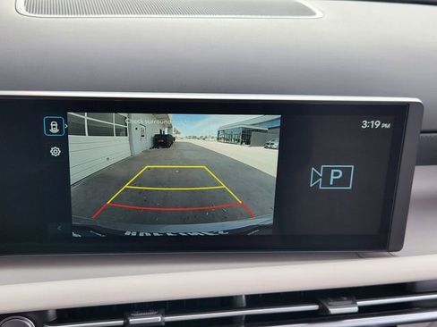 Certified 2025 Hyundai Tucson SE image 13