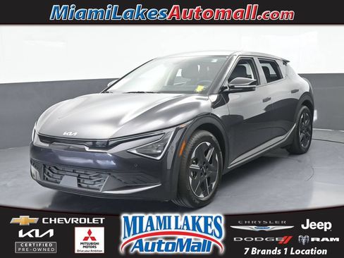 Used 2025 Kia EV6 Light RWD image 1