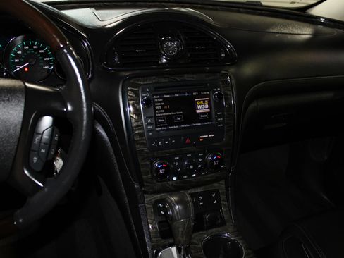 Used 2013 Buick Enclave Leather FWD image 13
