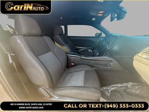 Used 2020 Dodge Challenger SXT w/ Blacktop Package image 12