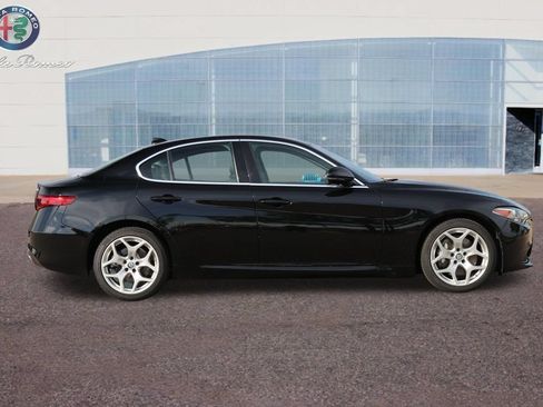 Used 2019 Alfa Romeo Giulia Ti AWD/4WD image 51