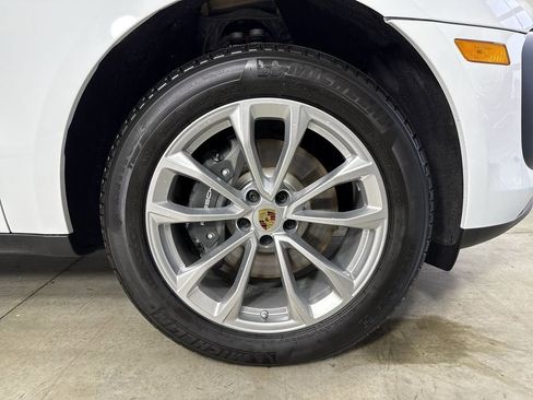 New 2026 Porsche Macan image 15