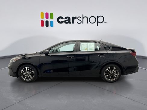 Used 2023 Kia Forte LXS FWD image 2