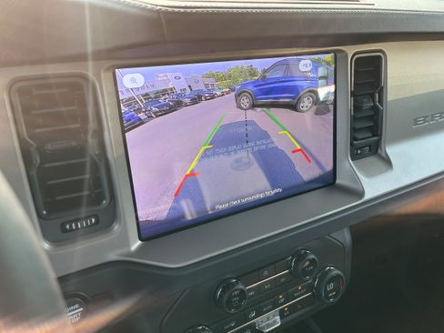 New 2026 Ford Bronco Outer Banks w/ Black Appearance Package AWD/4WD image 19