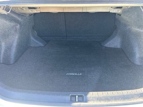 Used 2015 Toyota Corolla L image 34