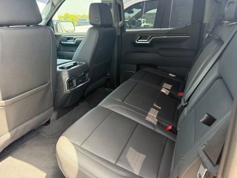 Used 2023 GMC Sierra 1500 SLT RWD image 7