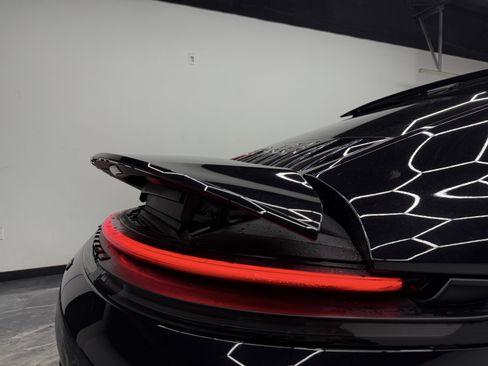 Used 2025 Porsche 911 Carrera image 30