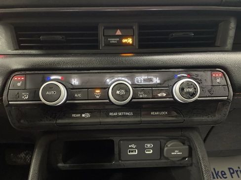 Used 2023 Honda Pilot TrailSport image 33