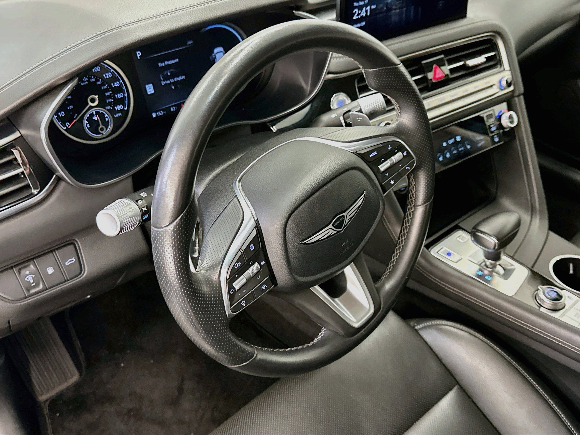 Used 2025 Genesis G70 2.5T AWD/4WD image 18