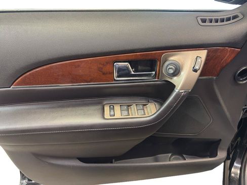 Used 2013 Lincoln MKX AWD image 15