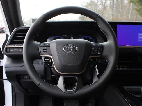 New 2026 Toyota Crown Nightshade image 9