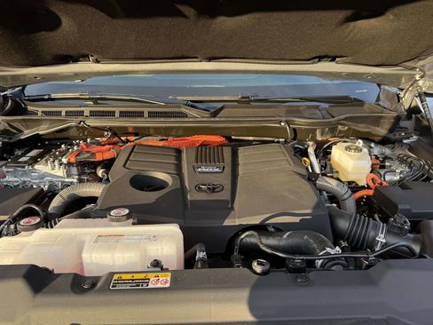 Used 2025 Toyota Sequoia Capstone image 30