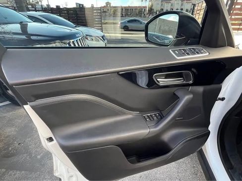 Used 2020 Jaguar F-PACE Premium image 14