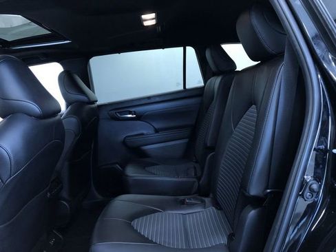 Certified 2025 Toyota Highlander XSE AWD/4WD image 20