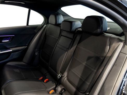 Used 2025 Mercedes-Benz C 300 Sedan image 20